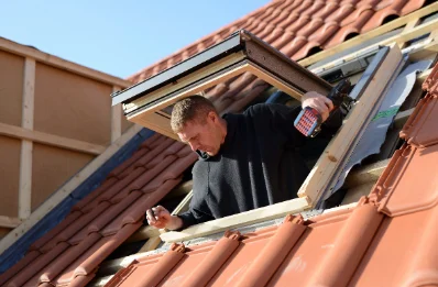 Pose de fenêtres de toit Velux à Gratot